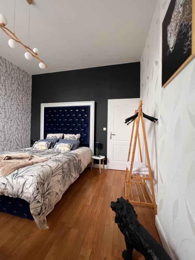 Domaine Des Anges Bed & Breakfast Avesnes-sur-Helpe Bagian luar foto
