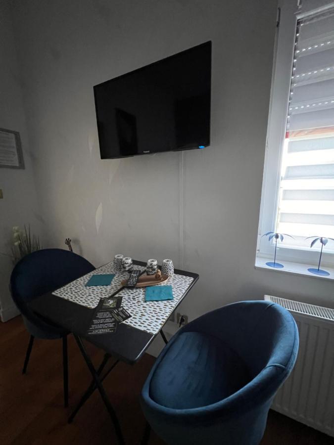Domaine Des Anges Bed & Breakfast Avesnes-sur-Helpe Bagian luar foto