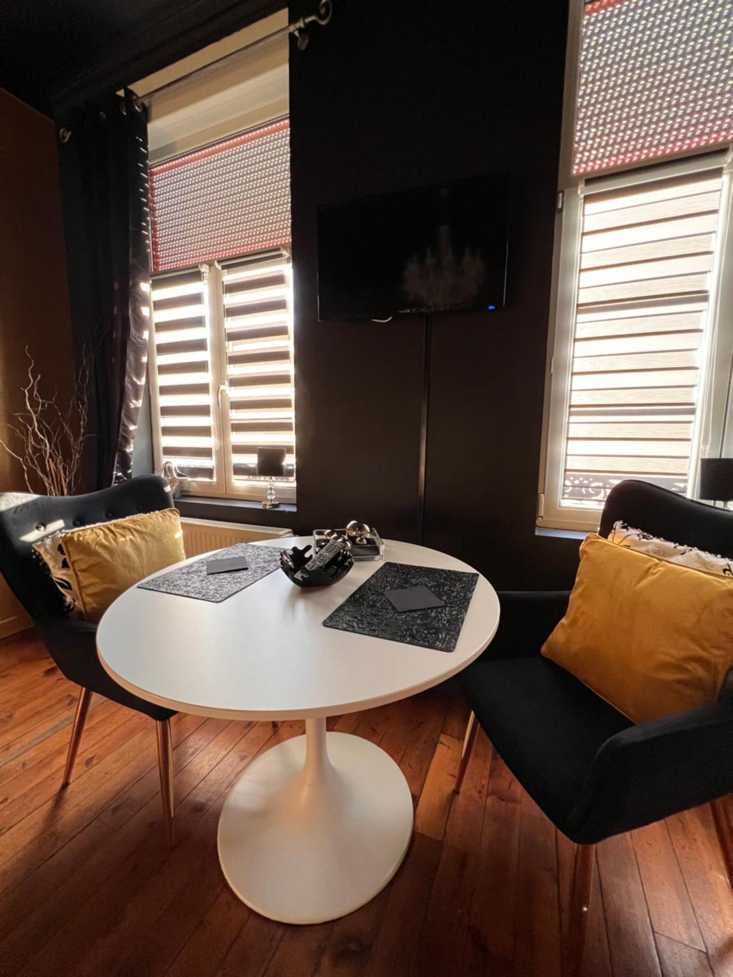Domaine Des Anges Bed & Breakfast Avesnes-sur-Helpe Bagian luar foto