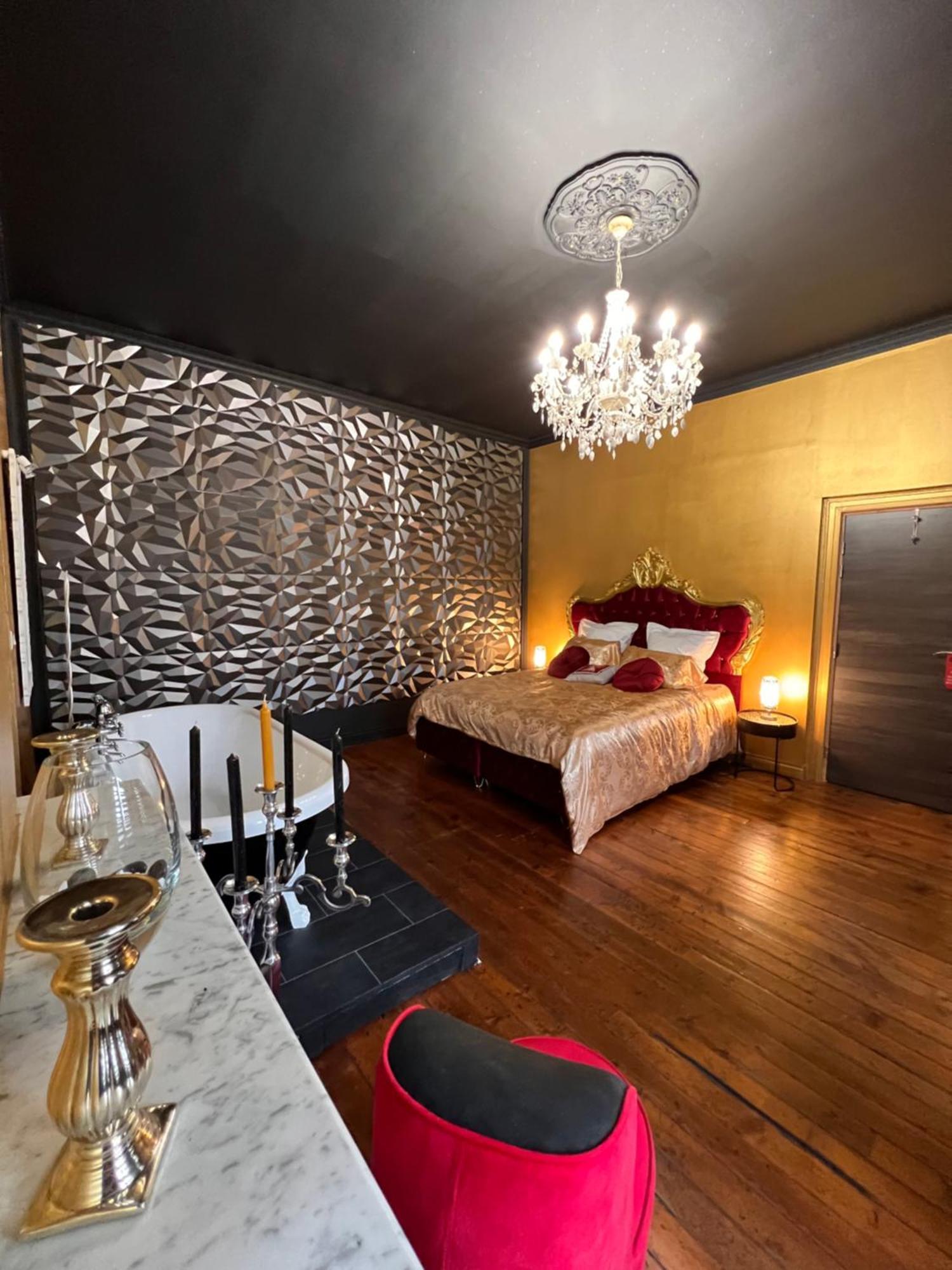 Domaine Des Anges Bed & Breakfast Avesnes-sur-Helpe Bagian luar foto