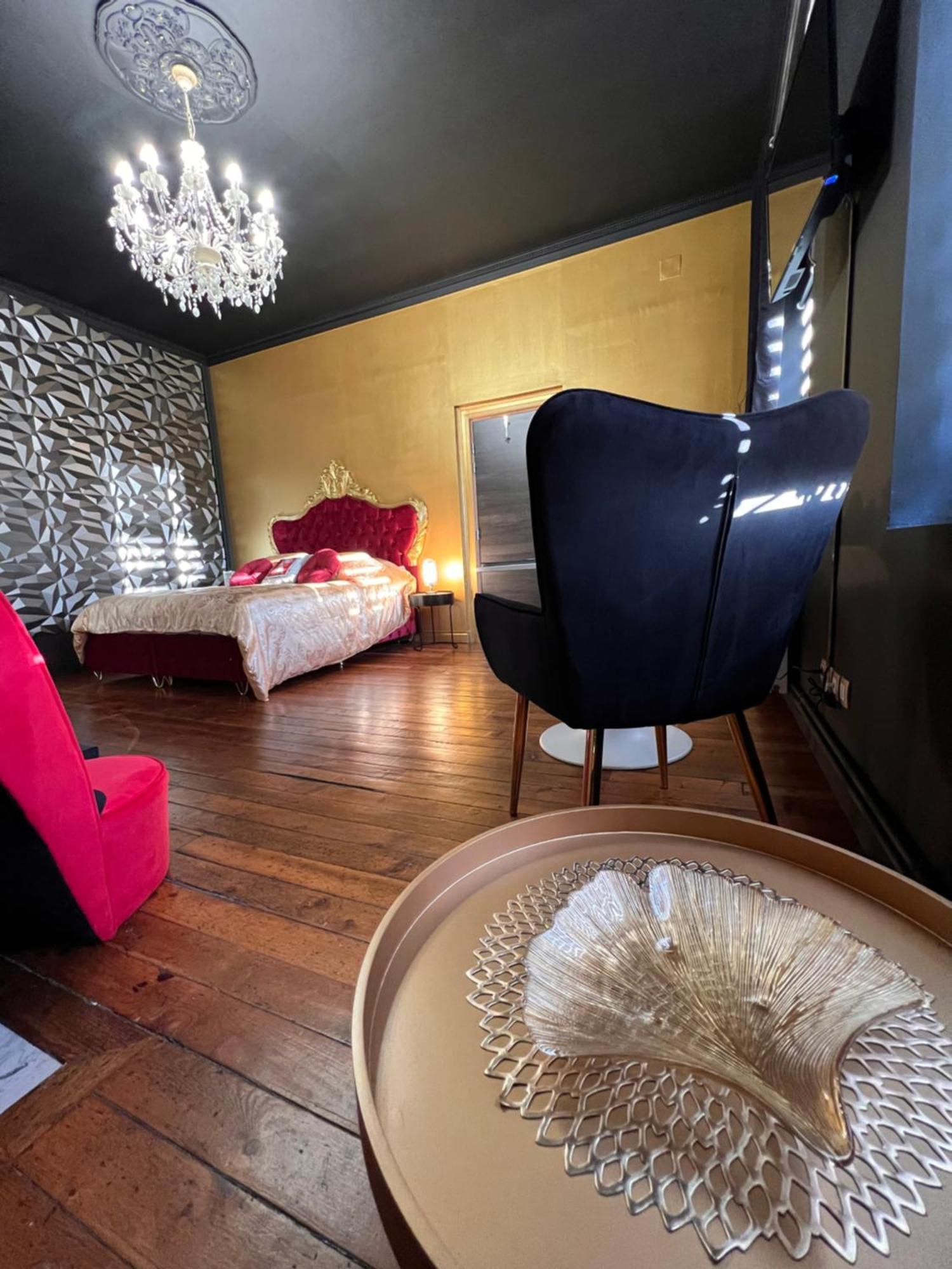 Domaine Des Anges Bed & Breakfast Avesnes-sur-Helpe Bagian luar foto