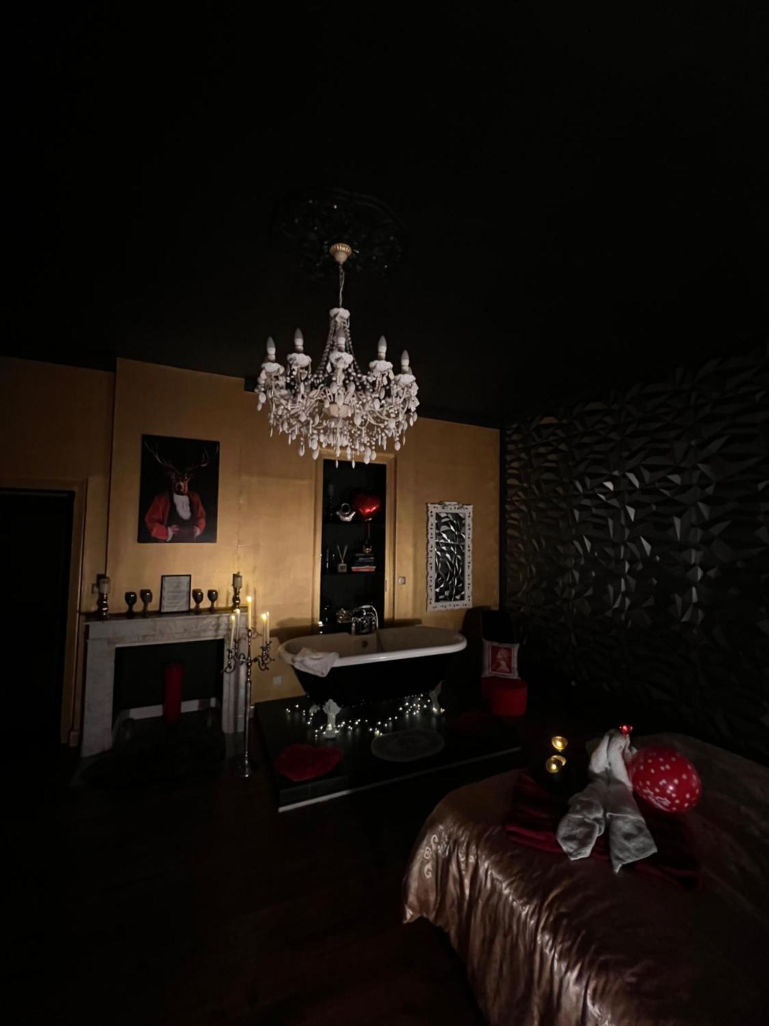 Domaine Des Anges Bed & Breakfast Avesnes-sur-Helpe Bagian luar foto
