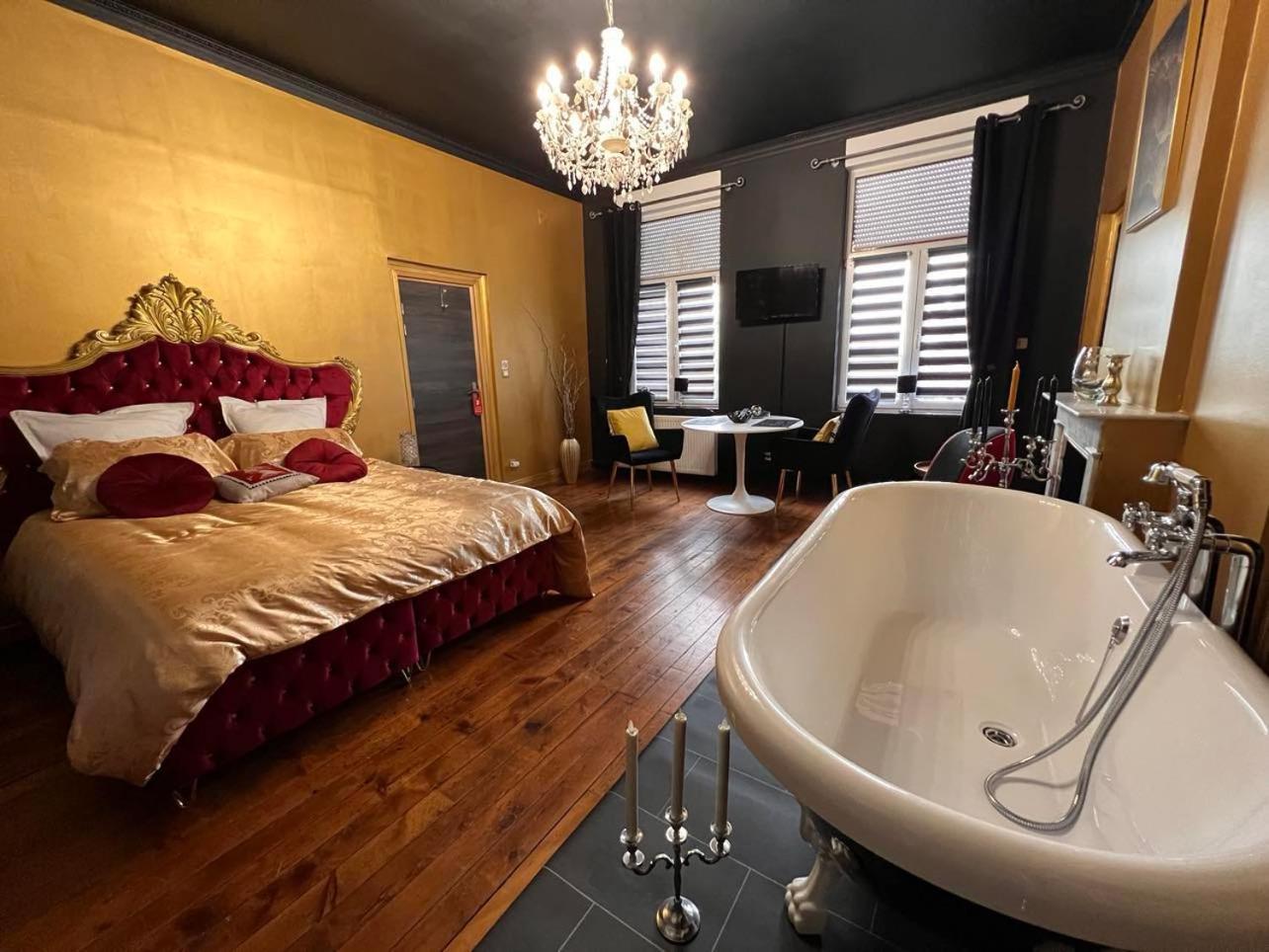 Domaine Des Anges Bed & Breakfast Avesnes-sur-Helpe Bagian luar foto