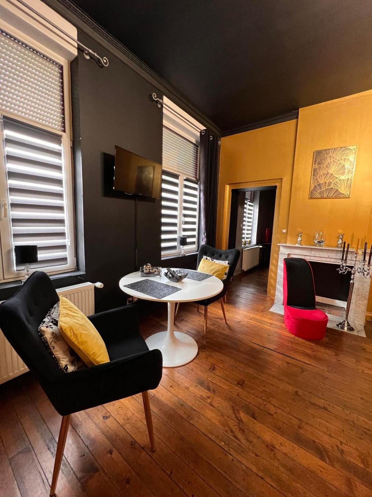 Domaine Des Anges Bed & Breakfast Avesnes-sur-Helpe Bagian luar foto